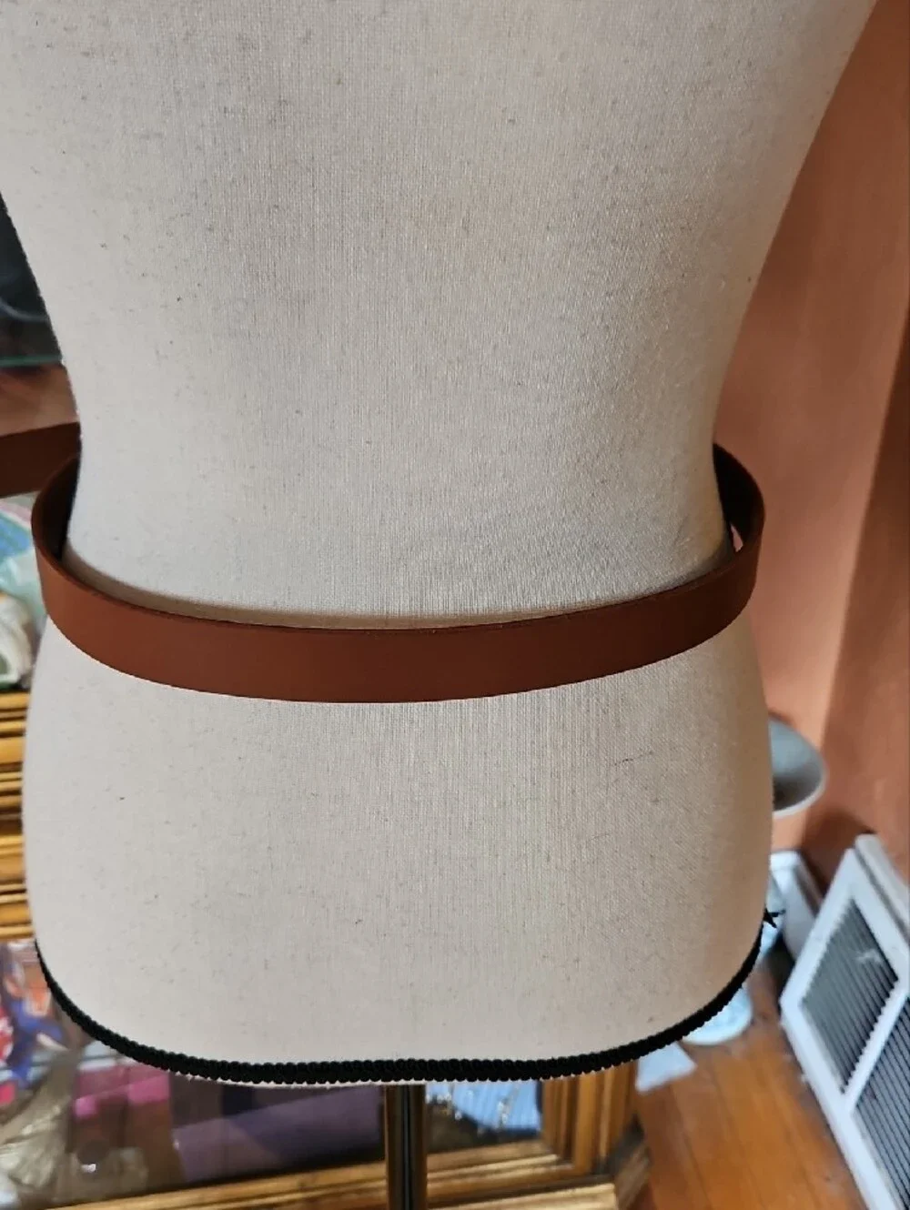 Frye Chestnut Leather Belt with Brass Buckle 1